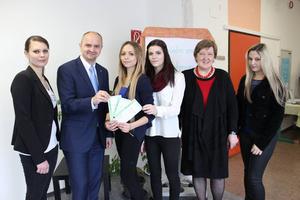 Gruppenfoto zum Projekt "Vom Trieb zum Baum - von der Idee zum Projekt"