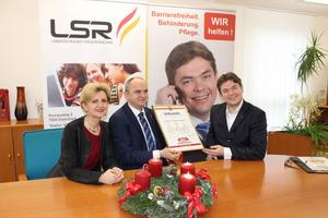 Übergabe höchstes Gütesiegel für barrierefreien Landesschulrat
