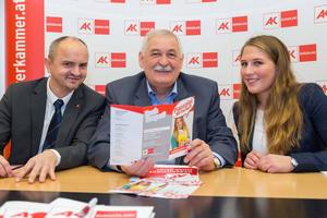 Vorstellung des "Planspiel Wirtschaft" bei einer Pressekonferenz