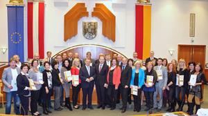Gruppenfoto zur Auszeichnung von besonderem Engagement und Schulsport